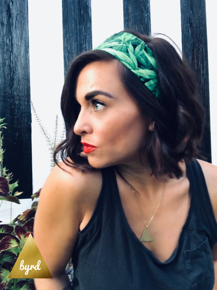 Black and White Glow in the Dark Cannabis Leaf Wire Headband
