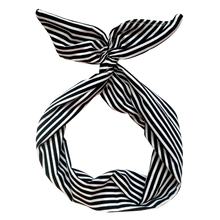 Load image into Gallery viewer, Black and White Stripe Wire Headband
